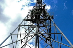 США передали Україні телевежу для інформаційної безпеки