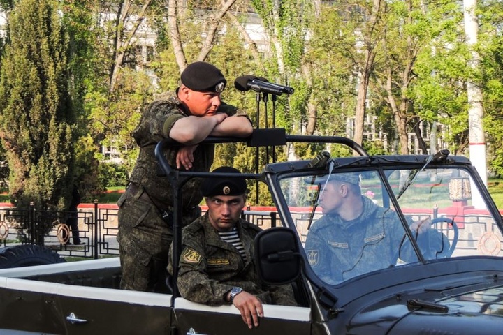 Парадом в окупованій Керчі командуватиме український військовий-перебіжчик