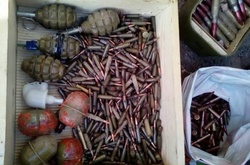 Силовики виявили в зоні АТО схованку гранатометів та боєприпасів 