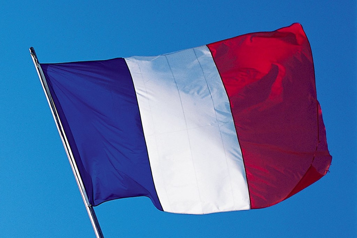 Частина французів уже проголосувала за свого майбутнього президента
