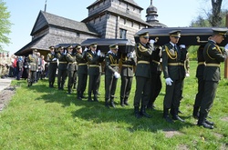 На Львівщині перепоховали 27 воїнів Червоної Армії