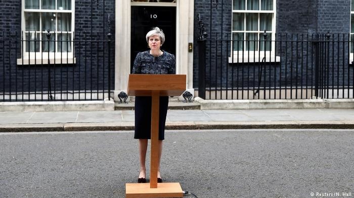 Прем'єр Британії пообіцяла втричі скоротити кількість мігрантів до країни