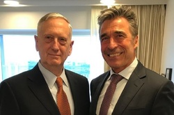 Колишній генсек НАТО Андерс Фог Расмуссен зустрівся з главою Пентагону Джеймсом Меттісом