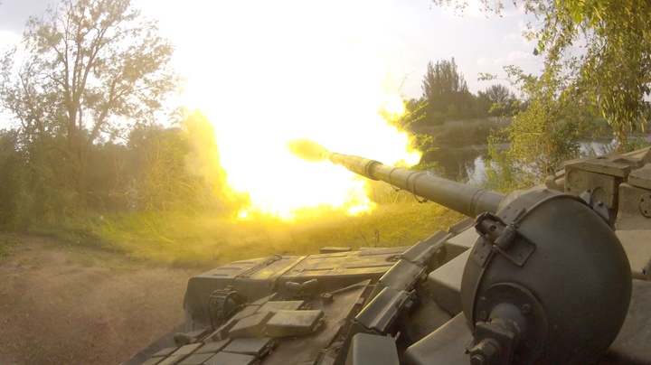 Ситуація в зоні АТО напружена: поранено дев’ять військових