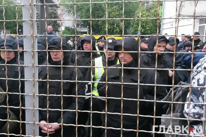 У Києві до охорони порядку задіяно близько семи тисяч поліцейських
