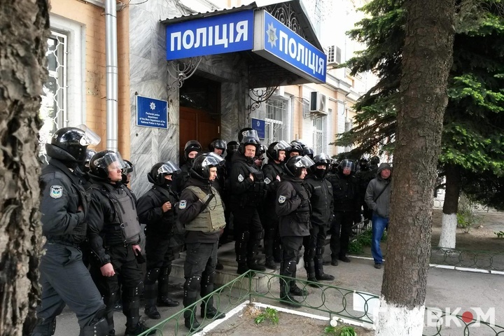 Поліція прокоментувала події під офісом ОУН у Києві