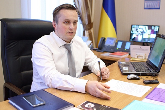 Холодницький пояснив, звідки у нього в кабінеті взявся супердорогий офісний набір 