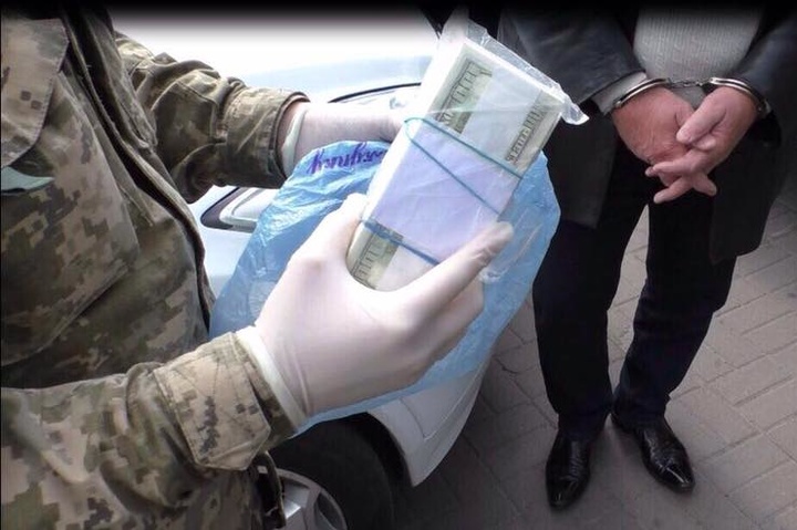 У Києві затримали адвокатів, які вимагали у бізнесмена $1,3 млн