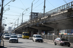  Ремонт шляхопроводу над станцією метро &laquo;Нивки&raquo; 