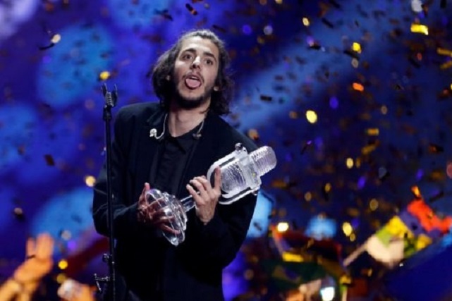 Переможець «Євробачення-2017» різко висловився під час нагородження 