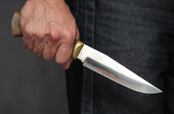 На Харківщині батько у виховних цілях вдарив сина ножем