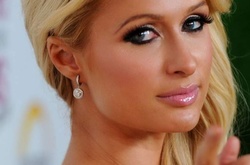 Пэрис Хилтон объявила себя изобретательницей селфи