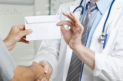 На хабарі затримано начальника клініки психіатрії Міноборони 