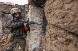 Бойовики на Донбасі знизили активність: сім обстрілів протягом доби 