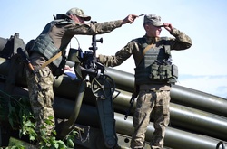 Українські військові