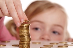 Якщо раніше мінімальний розмір аліментів на дитину складав 30% прожиткового мінімуму для дитини відповідного віку, то нині рівень виплат підвищено до 50%