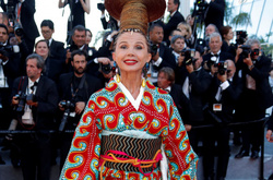 Катушка ниток: актриса в Каннах удивила выбором образа