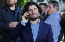 Эльбрус Тедеев сменил имидж