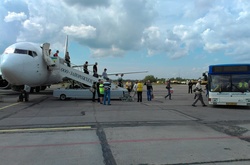 В аеропорту Запоріжжя спростовують інформацію про пошкодження літака МАУ 