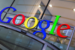 Работники компании Google поздравили украинцев, надев вышиванки