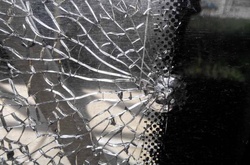 У Харкові обстріляли тролейбус