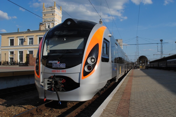 На літо запускають додатковий поїзд «Інтерсіті+» з Києва до Одеси