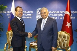 Документи були підписані за підсумками зустрічі прем'єр-міністрів двох країн &ndash; Дмитра Медведєва і Біналі Йилдирима