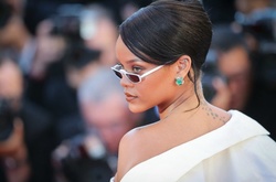 Рианна снимается в фильме по мотивам комментария в Twitter