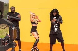 Alyosha заинтриговала поклонников новым клипом