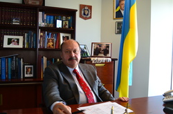 Посол України в Австралії Микола Кулініч