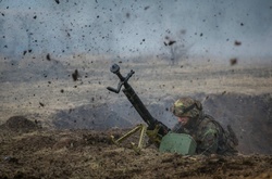 Бойовики обстріляли з мінометів пост у Мар'їнці 