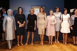  Дружини президентів країн – учасниць НАТО 