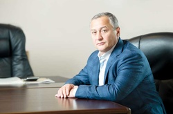 Геннадій Бобов