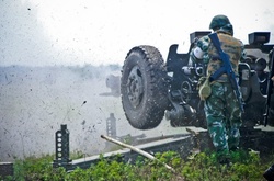 Бойовики продовжують гатити із важкого озброєння