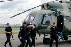 Матіос розповів нові подробиці операції проти екс-податківців: четверо втекли