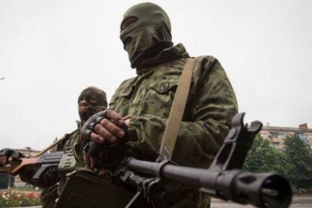 Командування військ РФ на Донбасі оголосило спецпризов до лав бойовиків