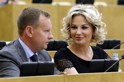 ФСБ затримувала водія Вороненкова напередодні вбивства російського екс-депутата – Максакова