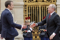 Еммануель Макрон та Володимир Путін