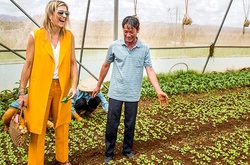 Королева Максима поработала на плантации во Вьетнаме