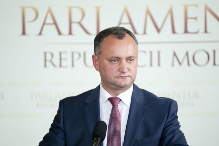 Додон скликає Радбез Молдови через видворення російських дипломатів