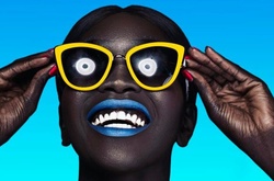 Королева ночи: девушка с очень темной кожей стала звездой Instagram