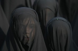 Сама виновата: в Пакистане девушку приговорили к смерти за то, что ее изнасиловал брат