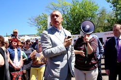 «Для чого ви нас захопили?» Як у Криму працівники заводу зарплату вимагали