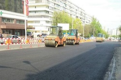 На столичній вулиці Васильківській буде обмежено рух автотранспорту
