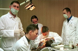 Студенти більше не повинні відпрацьовувати три роки після завершення навчання 