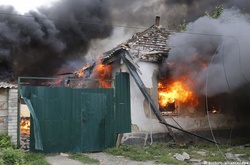 Пожежа в будинку в Луганську