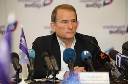 Медведчук знову закликає пустити Росію управляти українською газовою трубою
