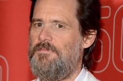 Джима Керри обвинили в причастности к смерти его бывшей девушки