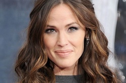 Дженнифер Гарнер раскритиковала People за «фейковое» интервью с ней