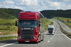 З 1 червня на українських дорогах заборонено рух вантажівок у спеку